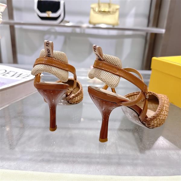 2025112818418886 260